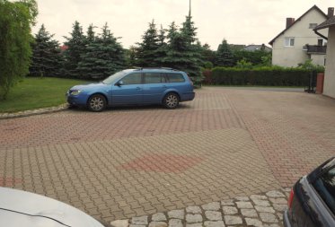 DUŻY PARKING